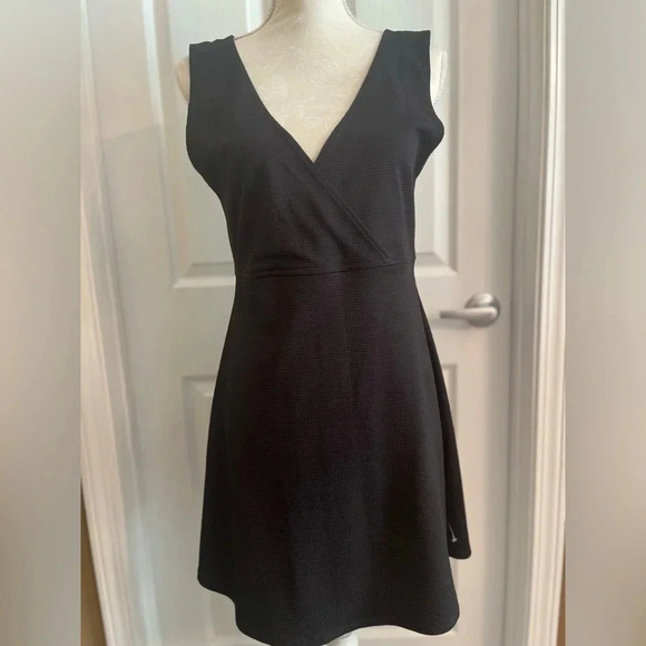 J.‎ Valdi Black Dress - Picture 3 of 8